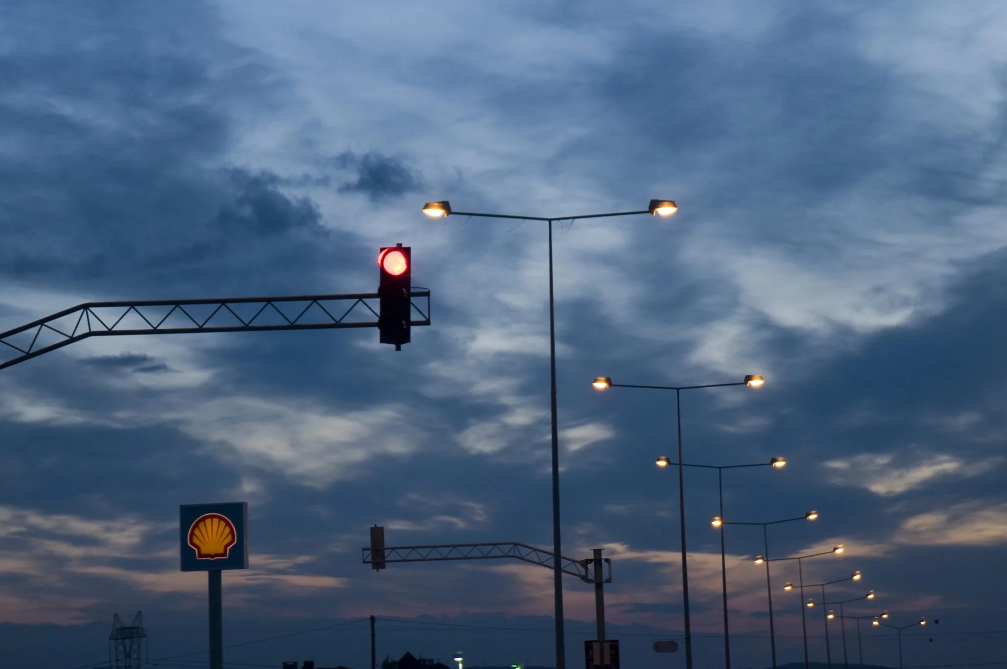 Şehir Estetiği ve Güvenlik İçin Poligon Aydınlatma Direği Seçim Rehberi: Kapsamlı Teknik Kılavuz