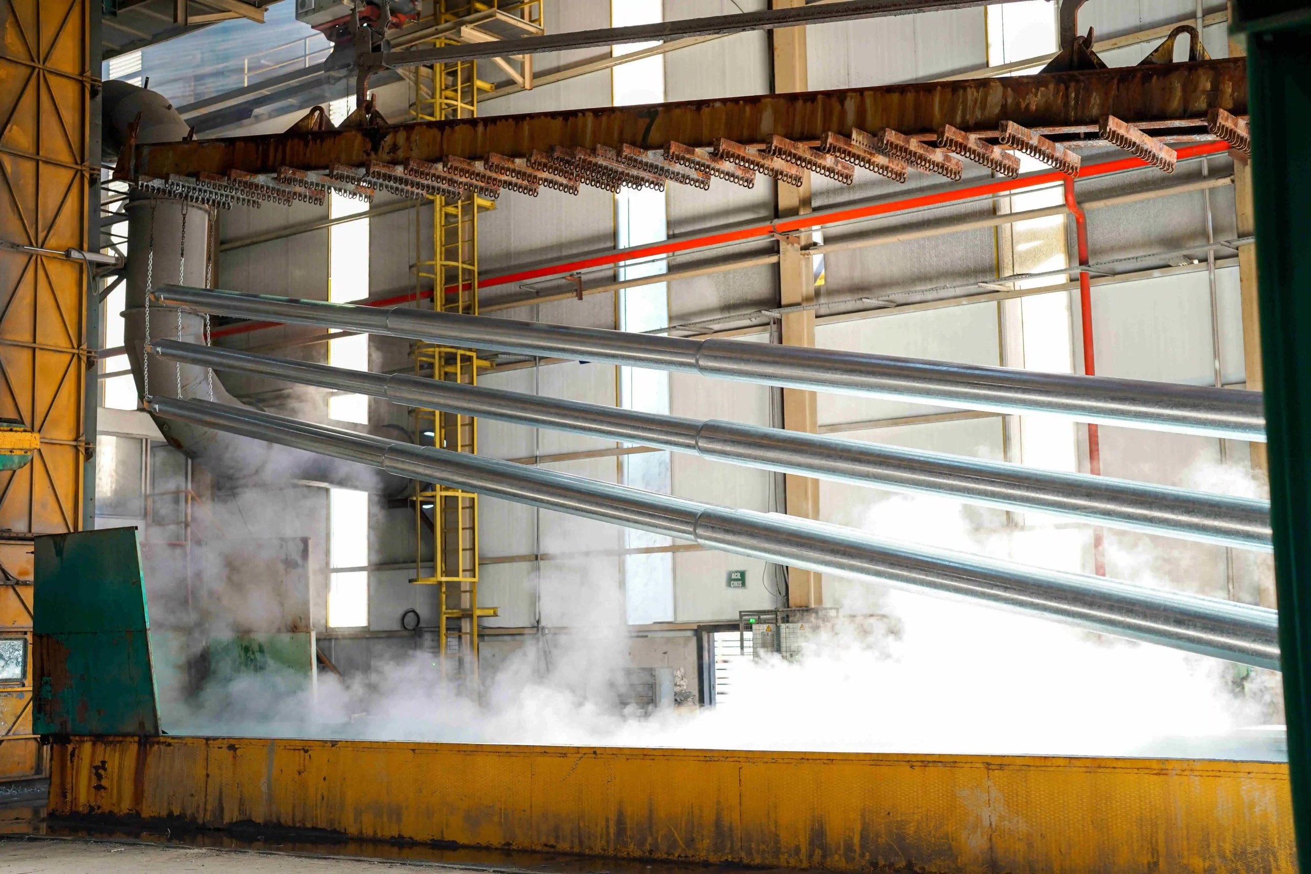 Sıcak Daldırma Galvaniz Nedir? Korozyona Karşı 50 Yıllık Koruma Kalkanı